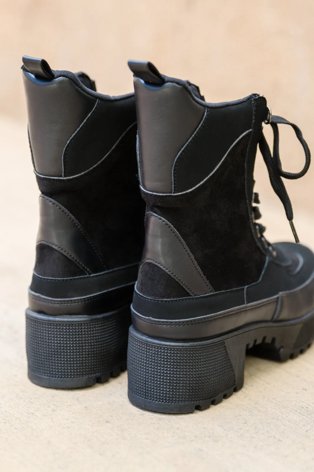 Desert Nights Lace Up Boots In Black Winter22