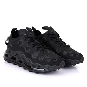 Nk Ispa AM 720 Adapt Black Poka Dot Black Sneakers