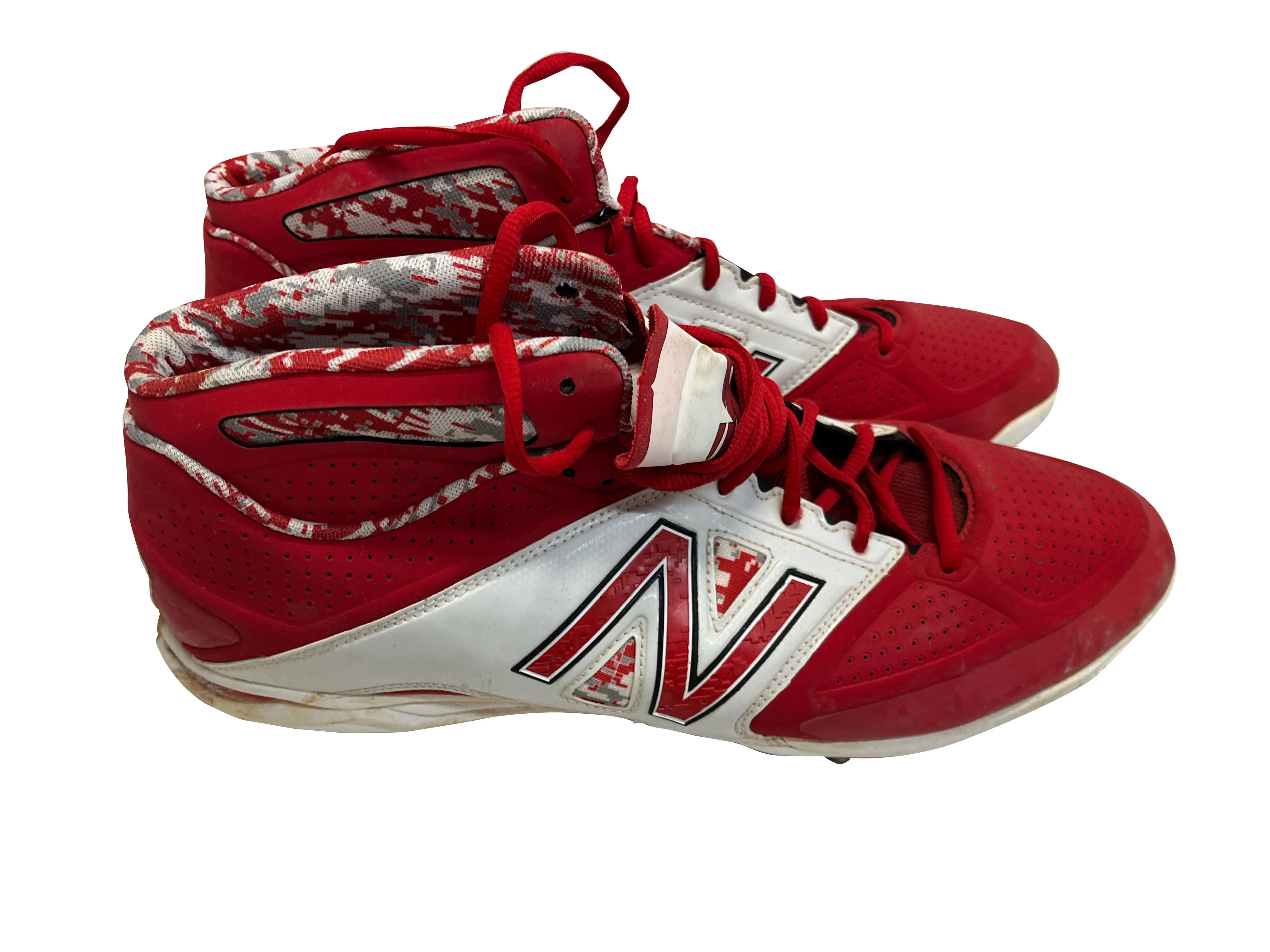 Ryan Howard Autographed Used New Balance Red/Wht Cleats - Player's Closet Project